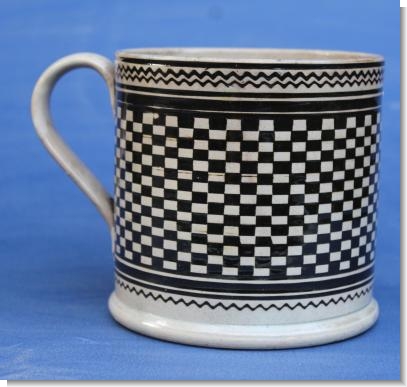 LARGE DICED PEARLWARE MUG, circa 1820