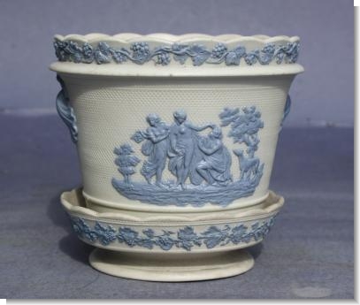 CASH POT & STAND impressed mark Pratt, c.1820