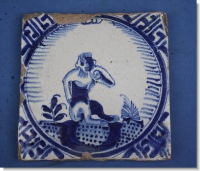 Good 17th Century DUTCH DELFT TILE of a MONKEY, c.1640