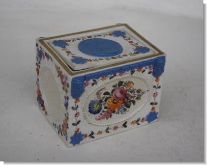 RARE WHITE FELSPATHIC STONEWARE BOX