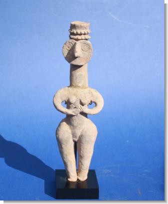 AMLASH TERRACOTTA STEATPYPOUS FIGURE