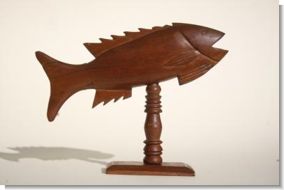 CARVED PITCAIRN !SLAND FISH